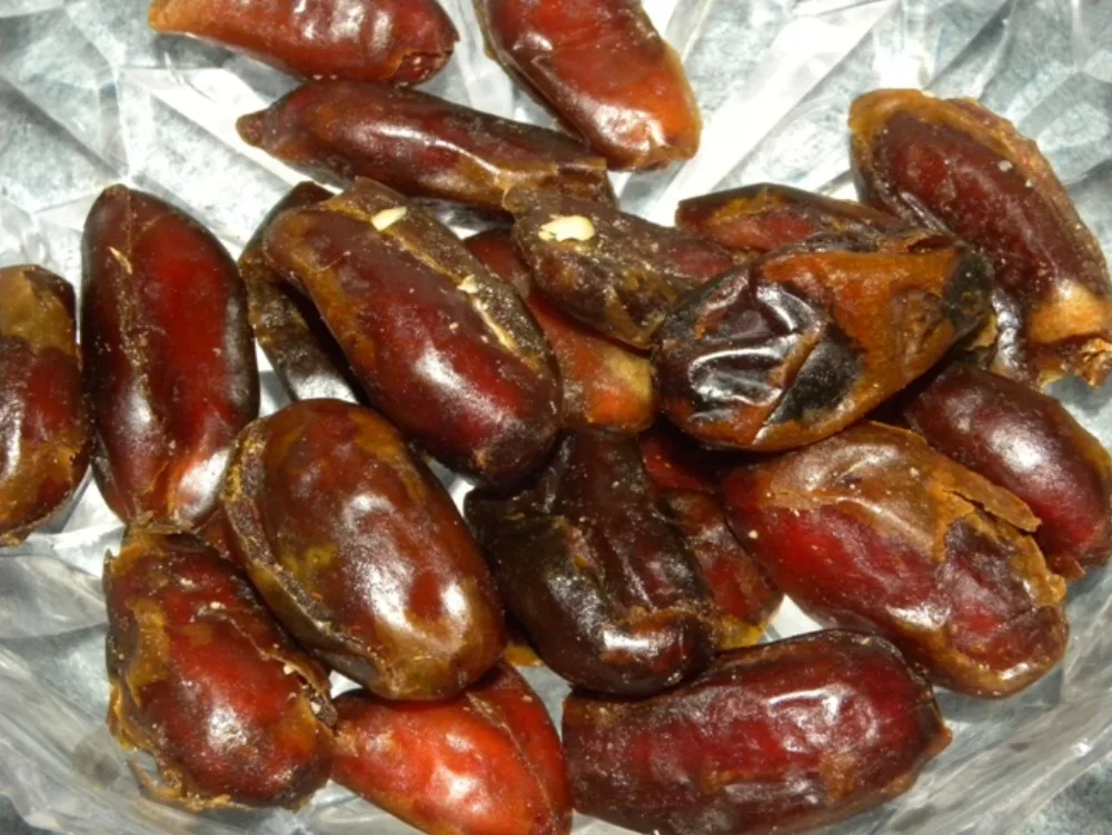 Kurma Ajwa: Keutamaan Sunnah, Hadis, dan Cara Mengonsumsinya
